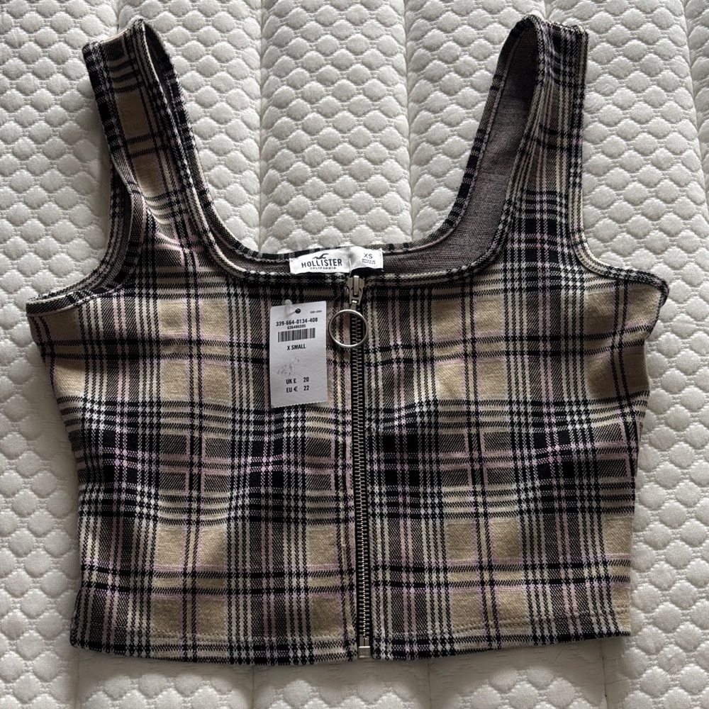 Hollister Women's Plaid Crop Top - Black, Cream, and Pink